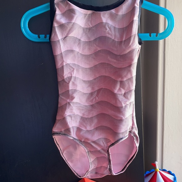 girls leotard for gymnastics - Picture 2 of 3